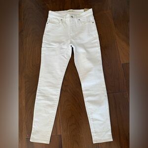 Madewell High-Rise Skinny Jeans in White
New with Tags